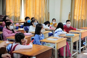 Trường học ở Hà Nội khuyến cáo học sinh đeo khẩu trang trong lớp