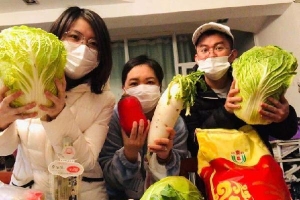 Lưu học sinh Việt đối phó với dịch viêm phổi cấp
