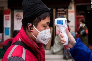 Tài xế ở Hà Nội phải thở máy, viêm phổi nặng do virus