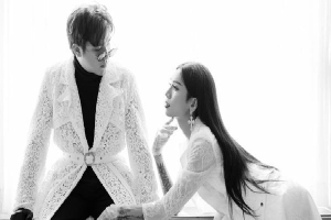 BB Trần tung ảnh 'cô dâu - chú rể' đẹp lộng lẫy kỷ niệm 4 năm 6 tháng yêu bạn trai, netizen rần rần hối cưới nhau đi thôi!