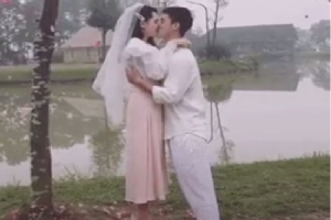 Duy Mạnh - Quỳnh Anh lại khiến các fan thổn thức với nụ hôn ngọt lịm và đầy lãng mạn khi chụp ảnh cưới
