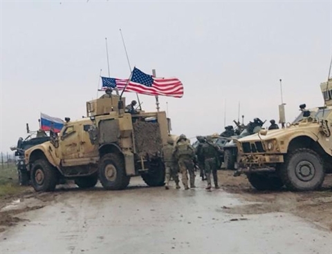 Phương tiện Nga, Mỹ va chạm ở phía đông bắc Syria