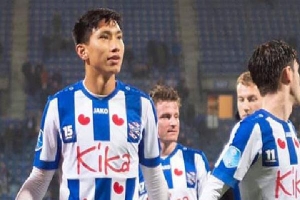 Văn Hậu chơi 90 phút trong chiến thắng đậm của đội trẻ Heerenveen