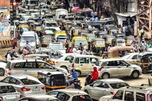 Ấn Độ thử nghiệm đèn giao thông luôn đỏ nếu tài xế sốt ruột nhấn còi