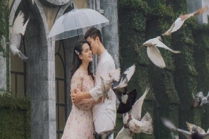 Đám cưới Duy Mạnh - Quỳnh Anh được trang hoàng bởi 500.000 viên pha lê, ảnh cưới theo bộ phim đình đám Hàn Quốc 'Hạ cánh nơi anh'