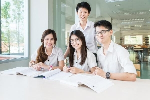 Ba lý do du học châu Á