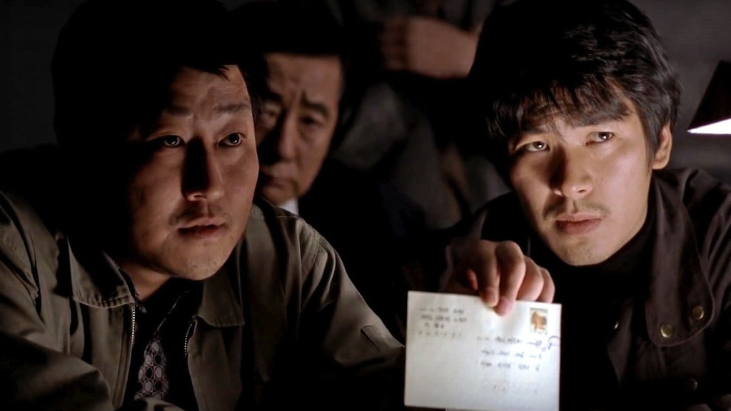Memories of Murder đến nay vẫn được coi là đỉnh cao trong sự nghiệp của Bong Joon-ho, dù đó mới là tác phẩm điện ảnh dài thứ hai trong sự nghiệp của ông.