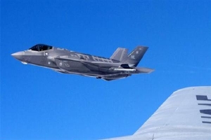 Mỹ thừa nhận: F-35 có thể trở thành con mồi của S-400