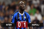 Kết quả Inter 0-1 Napoli: Lukaku và Sanchez tịt ngòi, Inter thua trên sân nhà