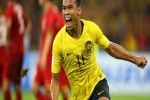 ĐTVN tranh vé World Cup: 'Salah Malaysia' sút phạt siêu đẳng đe dọa Đặng Văn Lâm