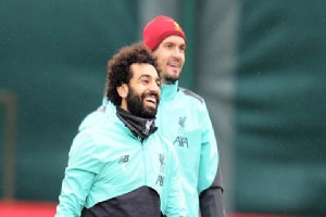 FIFA 'ngầm' ủng hộ Liverpool, Salah khó dự Olympic 2020