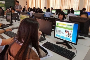 Hà Nội triển khai hệ thống ôn tập trực tuyến cho học sinh lớp 8, 9