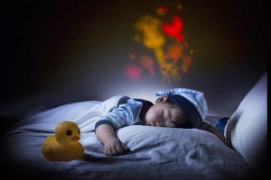 Thủ phạm ngay trong nhà khiến trẻ khó ngủ và hay tỉnh giấc giữa đêm mà bố mẹ không hay biết