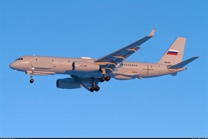 Máy bay trinh sát Tu-214R của Nga thoát nạn trong gang tấc?