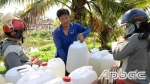 Tiền Giang: Chở nước ngọt về 