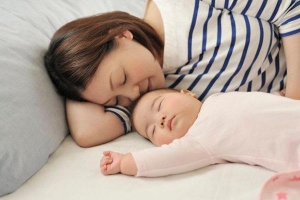 Các mẹ hiện đại thi nhau cho con ngủ riêng, nhưng nghe các chuyên gia phân tích có thể sẽ thay đổi quyết định