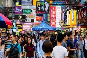 Dân Hong Kong được cấp gần 30 triệu đồng/người để thúc đẩy nền kinh tế đang suy thoái