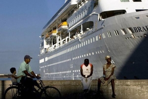 Thêm du thuyền chở 1.500 người bị từ chối vì lo ngại virus corona
