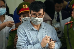 Tòa hoãn phiên xử Trương Duy Nhất