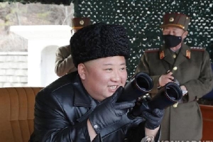 Ông Kim Jong Un giám sát tập trận pháo tầm xa