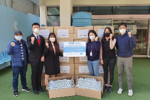 Sinh viên Việt Nam tại Hàn Quốc chung tay chống dịch Covid-19