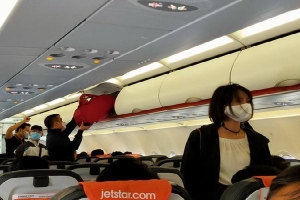 Những mẹo nhỏ mách bạn phòng tránh virus corona khi đi máy bay