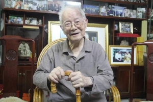 Tiết lộ bí quyết sống thọ của danh y 104 tuổi từng được vinh danh trong dịch SARS
