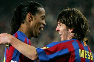 Thực hư vụ Messi chi 4 triệu euro giải cứu Ronaldinho