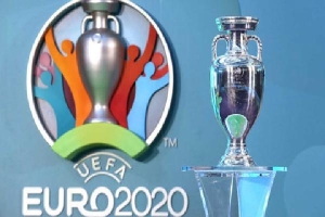 UEFA tìm giải pháp cứu VCK Euro 2020: Euro 2020 có thể đá vào... mùa Đông