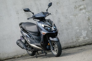 SYM JET SR ra mắt với động cơ 125 cc, giá từ 730 USD