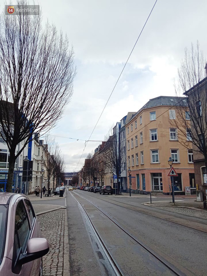 Đường phố tại bang Sachsen, Đức trước và sau khi dịch Covid-19 bùng phát.
