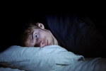 Thức khuya, mệt mỏi dễ bị mất ngủ: Đông y bật mí 6 mẹo để ngủ sâu trong mùa dịch Covid-19