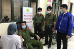 Hà Nội: Nhiều cán bộ chiến sỹ Công an cùng người dân đội mưa đi hiến máu cứu người