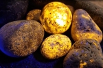 Chuyện lạ: Giật mình giá trị 'khủng' của hòn đá bé bằng quả trứng