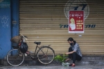 Hàng quán không thiết yếu ở Hà Nội bị cấm mở cửa trước 9h
