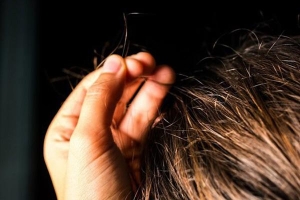 Hà Nội: Con gái ăn tóc suốt 9 năm bố mẹ không biết, hậu quả khiến tất cả ngỡ ngàng