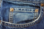 Túi phụ nhỏ xíu trên quần jeans có tác dụng gì?