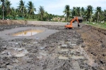 Bến Tre: Gia đình cán bộ huyện tự ý đào ao bơm nước mặn vào vùng ngọt