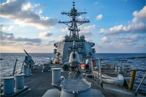 Căng thẳng Mỹ - Trung gia tăng ở Biển Đông với các hoạt động quân sự