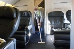 Tiếp viên hàng không tiết lộ 'sốc' về nơi bẩn nhất trên máy bay