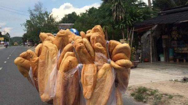 Chiếc Bánh Mỳ Khổng Lồ ở Miền Tây Từng Khiến Nhiều Người Cho Là Sản