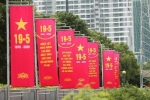 Đường phố Thủ đô trang hoàng cờ hoa kỷ niệm 130 năm ngày sinh nhật Bác