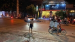 Tai nạn giữa xe máy và ô tô ở Phú Thọ: Đoạn clip được dân mạng 