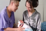 Cận cảnh cuộc sống vợ chồng 'người đàn ông đầu tiên ở Việt Nam mang bầu' sau khi sinh con