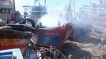 Tàu cá tiền tỷ bốc cháy ngùn ngụt giữa xưởng sửa chữa ở Đà Nẵng