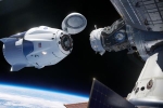 Giây phút lịch sử tàu của SpaceX nối với Trạm vũ trụ Quốc tế