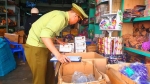 Đắk Lắk: Quản lý thị trường vào cuộc vụ khẩu trang không phép bán công khai