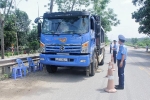 CSGT cùng TTGT Tuyên Quang giăng lưới 'tóm' xe quá tải