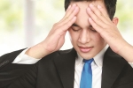 Dân văn phòng trẻ 'đau đầu' vì nhiều chứng bệnh thường gặp