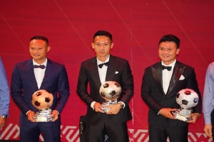 Đại diện của J-League chỉ ra 2 cầu thủ Việt Nam đủ sức tới Nhật Bản